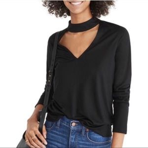 Kim & Cami black collared v neck top